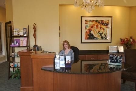 Reception Area - Anne Therese - Gahanna and Lewis Center, Ohio